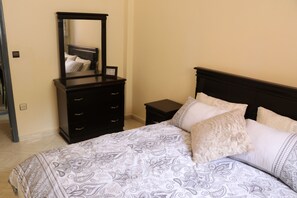 2 bedrooms, bed sheets