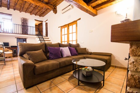 Ibizan house with garden, pool and outdoor jacuzzi. - Image 14