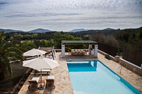 Ibizan house with garden, pool and outdoor jacuzzi. - Image 17