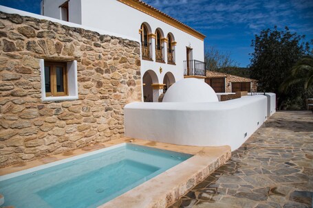 Ibizan house with garden, pool and outdoor jacuzzi. - Image 21