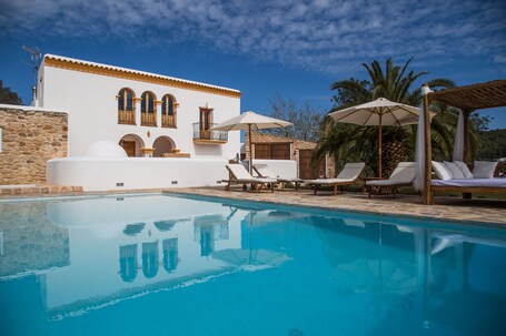 Ibizan house with garden, pool and outdoor jacuzzi. - Image 22