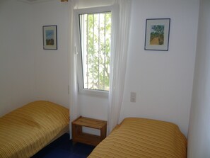 2 slaapkamers, een strijkplank/strijkijzer, wifi, beddengoed