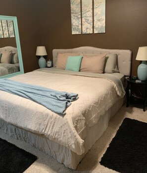 3 bedrooms, iron/ironing board, WiFi, bed sheets