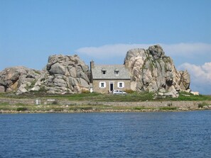Exterior - Beachfront house Trestel Bay free wifi (Trévou-Tréguignec)