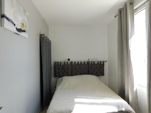 3 bedrooms, iron/ironing board, WiFi