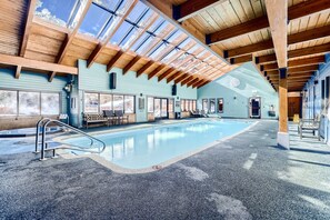 Innenpool, beheizter Pool