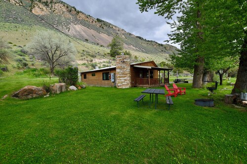 Rockin Y, Romantic Getaway or Family Friendly Lodging