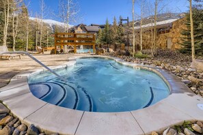 Pool - Passage Point One Bedroom sleeps 5!!  Walking distance to the lifts in Center Village. (Copper Mountain)