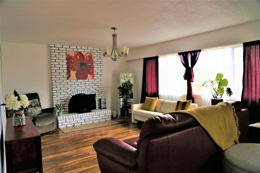 Spacious 4-bedroom Home Near Lagoon, Beach & Hatley Castle - Langford