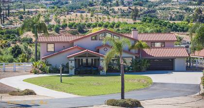 Wine Country Estate with Vineyard Views, Pool, Spa, Fire-pit, all bedrms w/bath