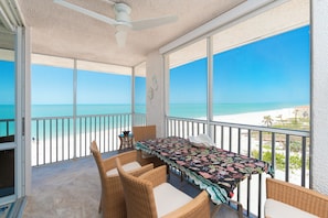 Outdoor dining - Ultimate Sanibel Beachfront! Island Beach Club, Top Floor, West-Facing, End Unit (Sanibel)