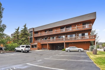 Cedar Lodge Condominiums