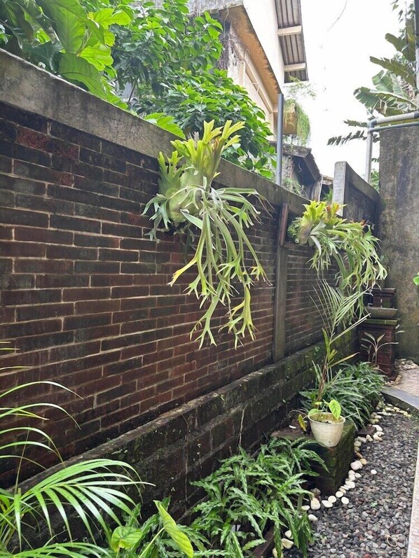 Exterior detail - ADI JAYA COTTAGES (Ubud)