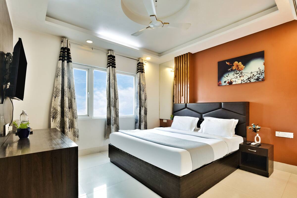 Kamar Double Deluks | Seprai premium, meja kerja, kedap suara, dan Wi-Fi gratis