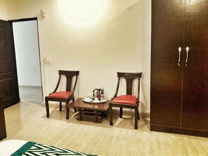 高级双人房 | 客房服务设施