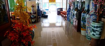 Thairungruang Backpackers Suratthani