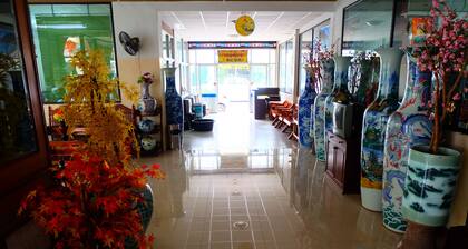 Thairungruang Backpackers Suratthani