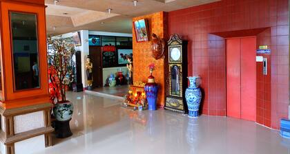 Thairungruang Backpackers Suratthani