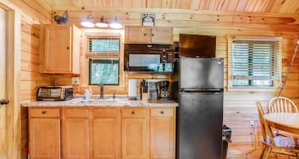 Tall Pines Log Cabin Retreat Disconnect, Relax, and Reconnect with Nature!