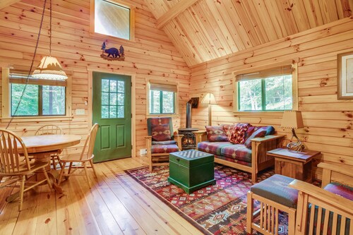 Tall Pines Log Cabin Retreat  UPGRADED WITH FIBER OPTIC INTERNET