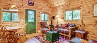 Tall Pines Log Cabin Retreat  UPGRADED WITH FIBER OPTIC INTERNET