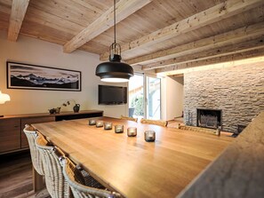 Dining - Beautiful apartment for 6 guests with WIFI, TV, terrace and pets allowed (Grindelwald)