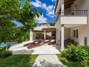Terrace/patio - Stunning private villa for 6 people with private pool, A/C, WIFI, TV and terrace (Pazin)