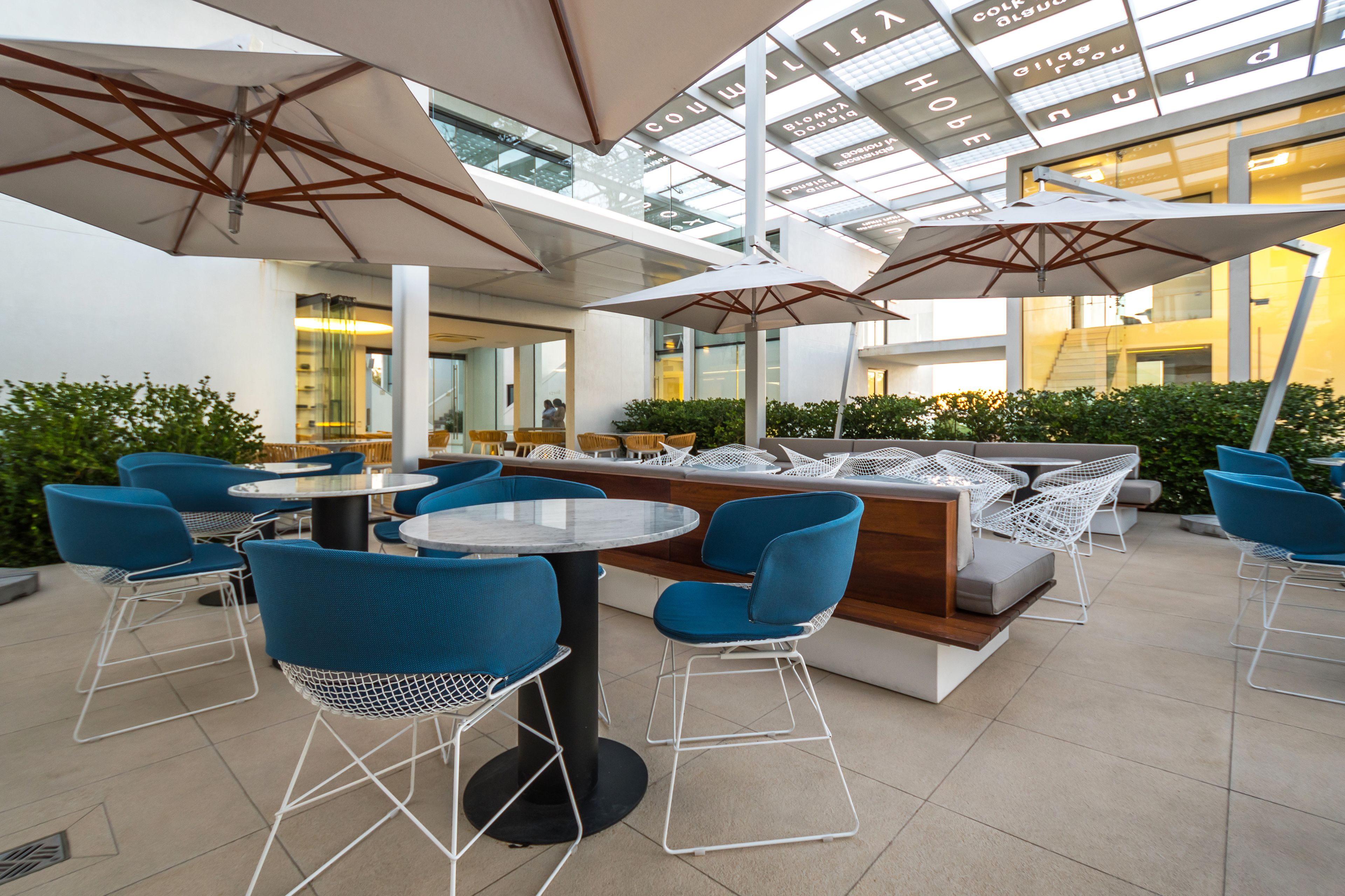 free daily cooked-to-order breakfast