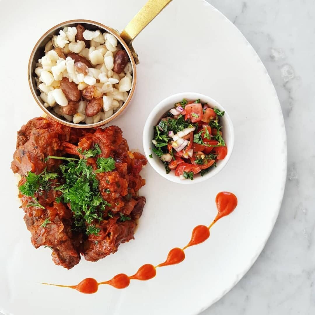 breakfast, lunch and dinner served