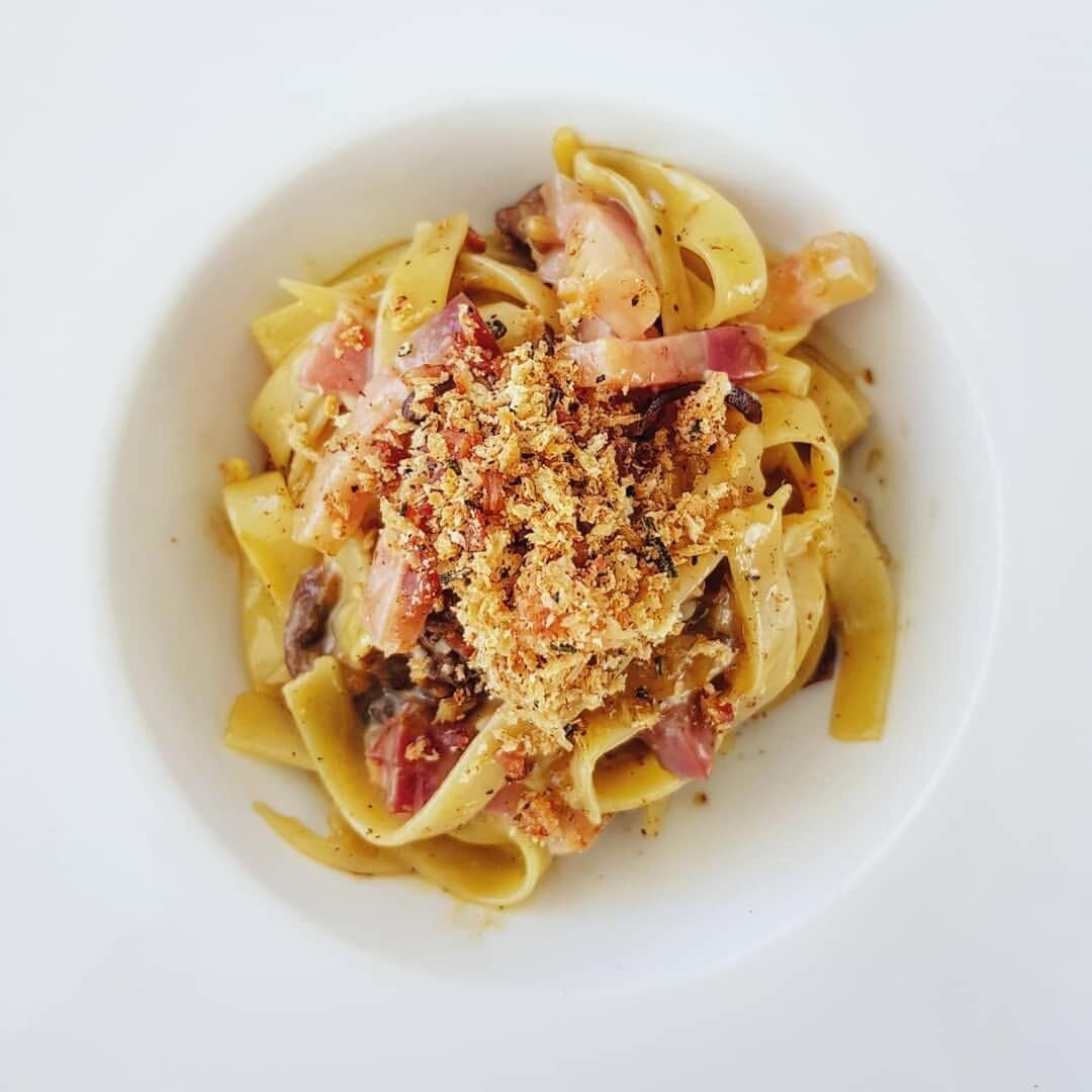 breakfast, lunch and dinner served