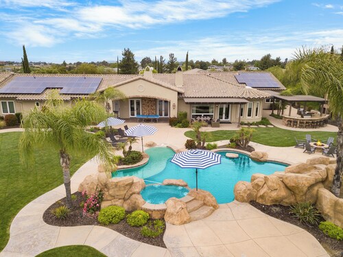 Secluded Estate | Views of Wine Country + Private Home Theater | Twilight Vines