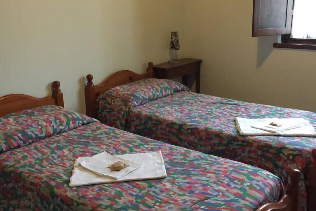 Habitación triple | Wifi gratis y ropa de cama