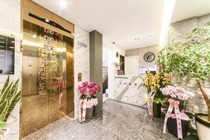 Borne des arrivées/des départs