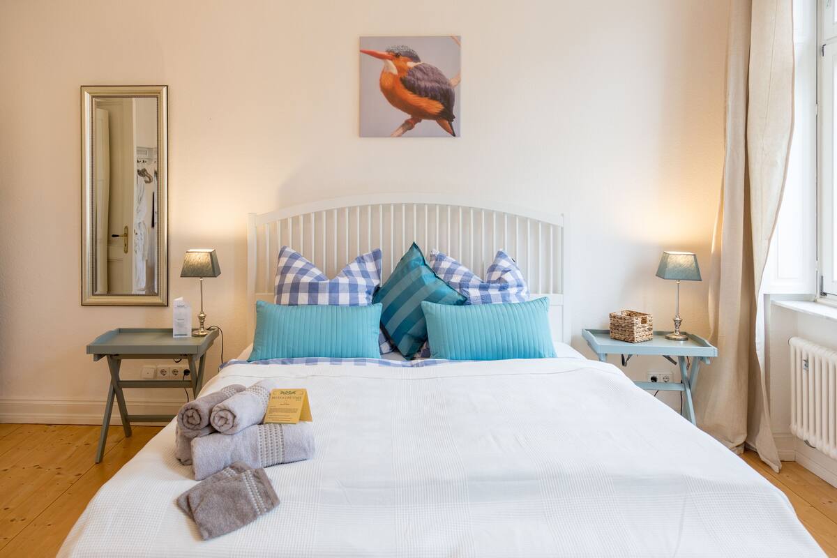 Double Room, Shared Bathroom | Desk, iron/ironing board, free WiFi, bed sheets