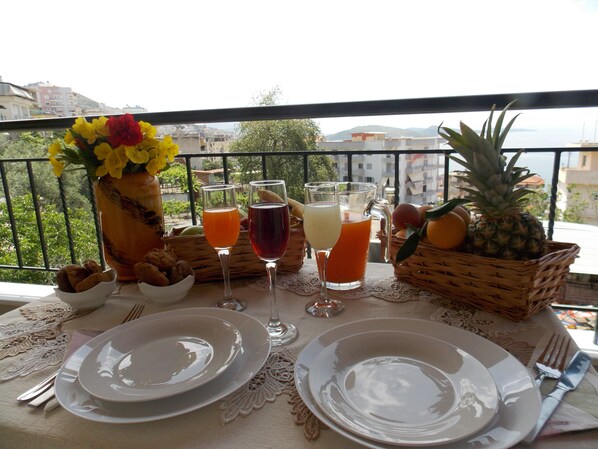 Khu ẩm thực ngoài trời