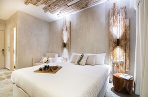 Desk, soundproofing, iron/ironing board, free cribs/infant beds - Olea House Thassos (Thasos)