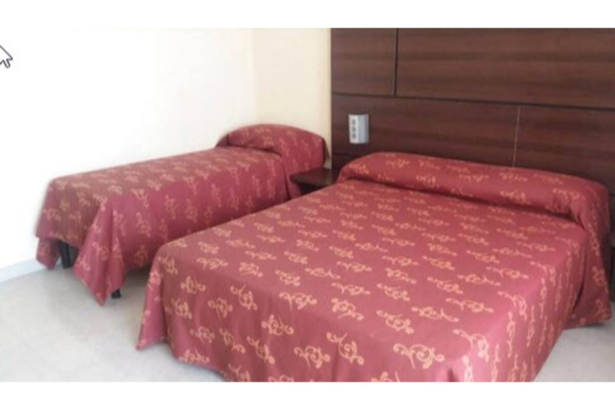 Minibar, caja de seguridad en la habitación y cortinas blackout