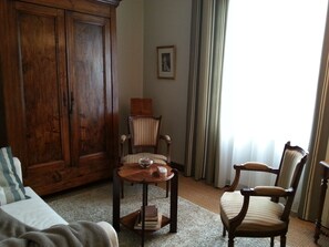 Superior-Suite | 1 Schlafzimmer, hochwertige Bettwaren, individuell dekoriert