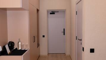 1 غرفة نوم وأغطية فراش متميزة وميني بار وواي فاي مجانًا