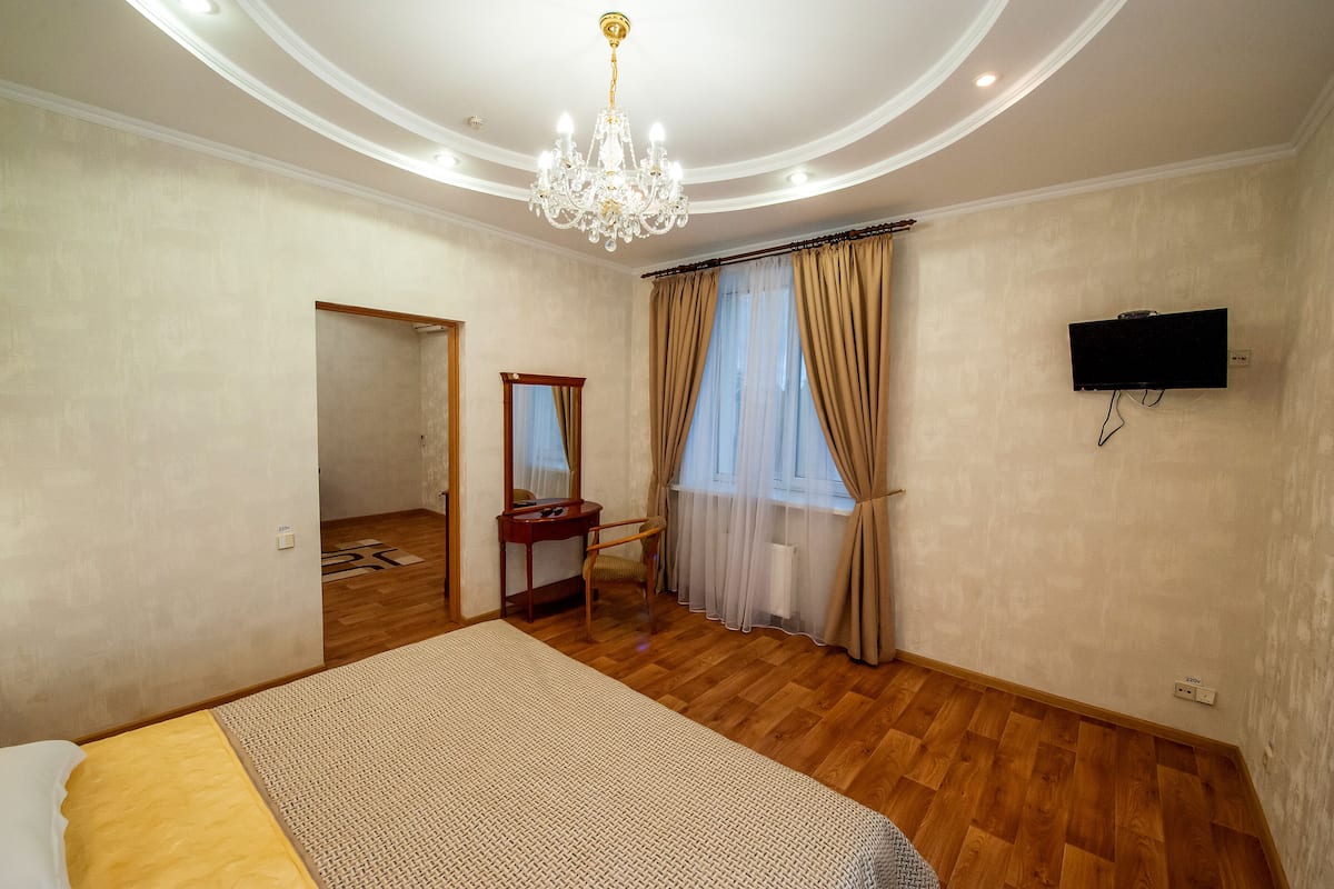 Business studio suite, 1 slaapkamer | 1 slaapkamer, luxe beddengoed, een minibar, gratis wifi