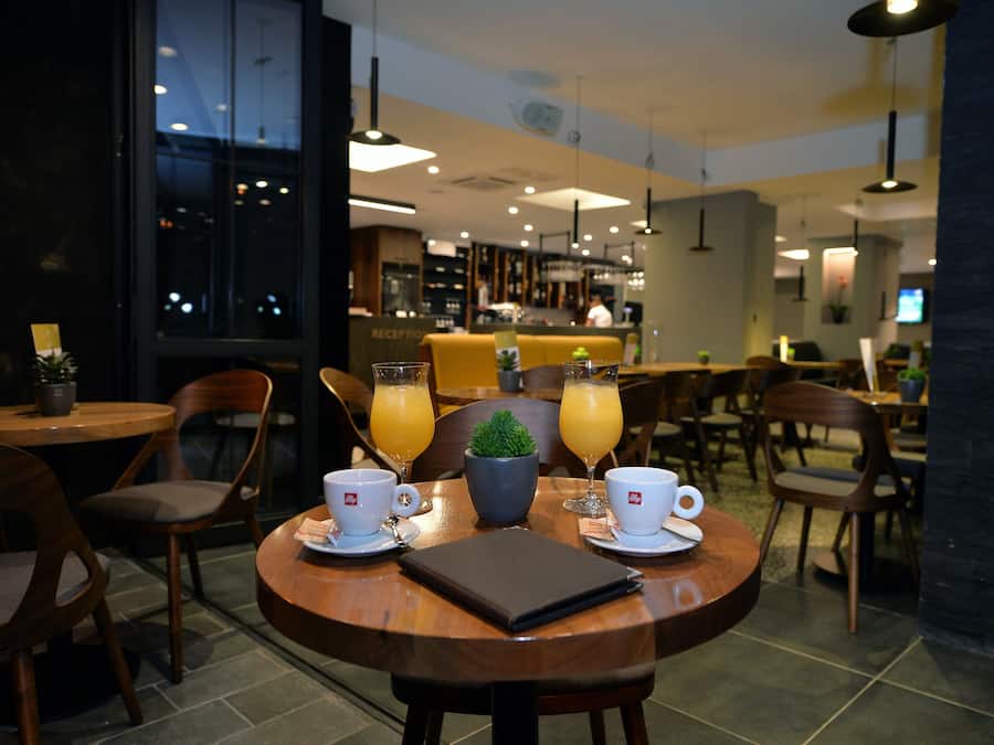 Bar (in der Unterkunft)