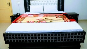 Tweepersoonskamer, voor 1 persoon | 1 slaapkamer, luxe beddengoed, gratis wifi