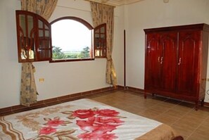 Classic Suite, 2 Bedrooms, Mountain View, Mountainside