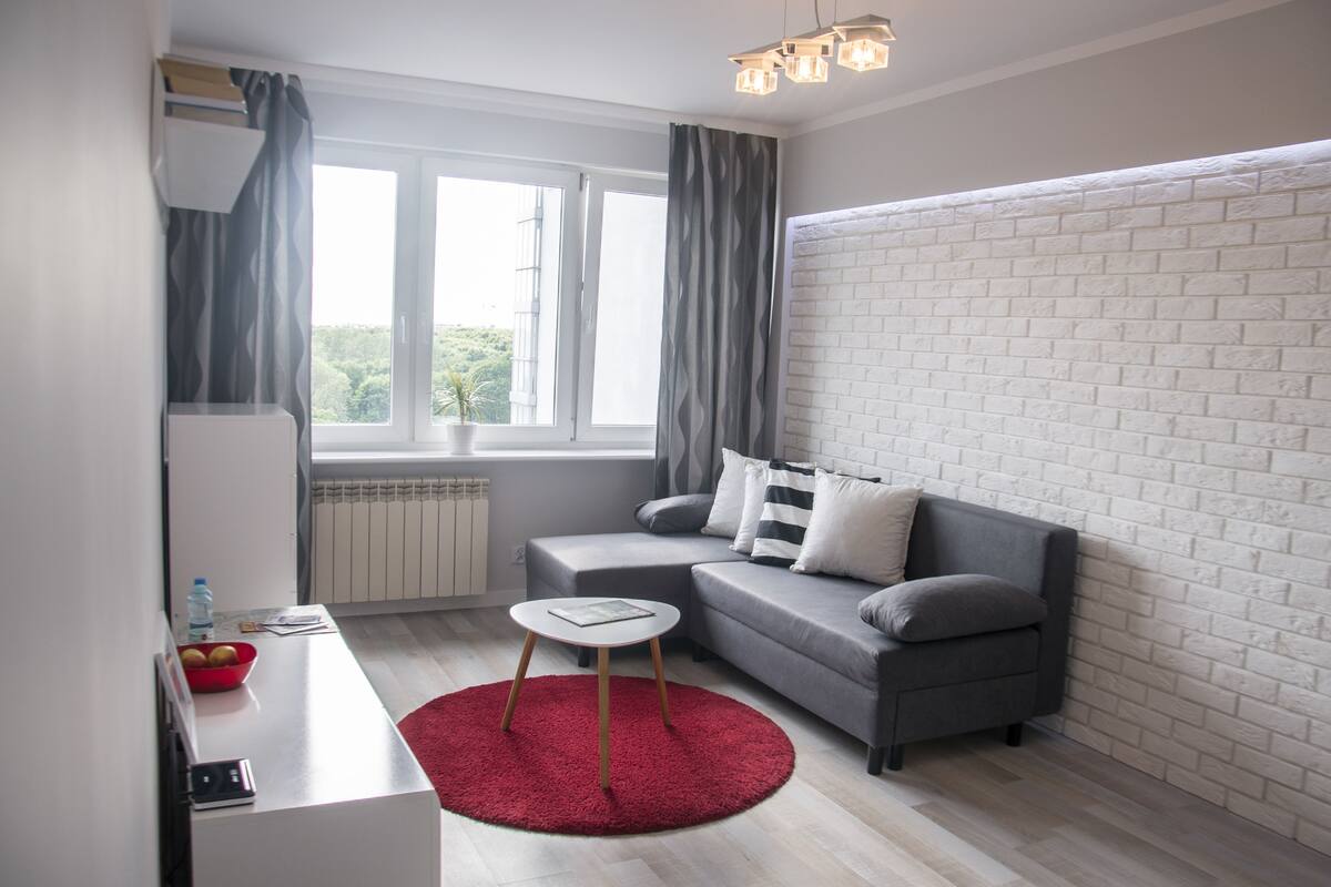 Apartment (ul.Anielewicza 36) | 1 bedroom, pillow-top beds, desk, soundproofing
