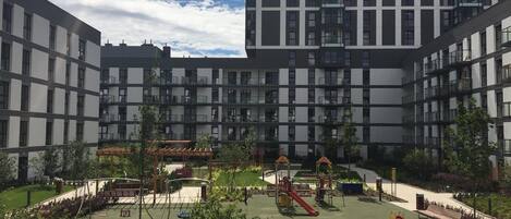 Apartment (ul.Grochowska 207) | Garden view