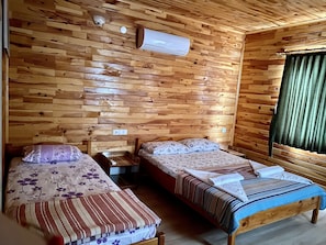 Bangalô | Escrivaninha, Wi-Fi de cortesia, roupa de cama