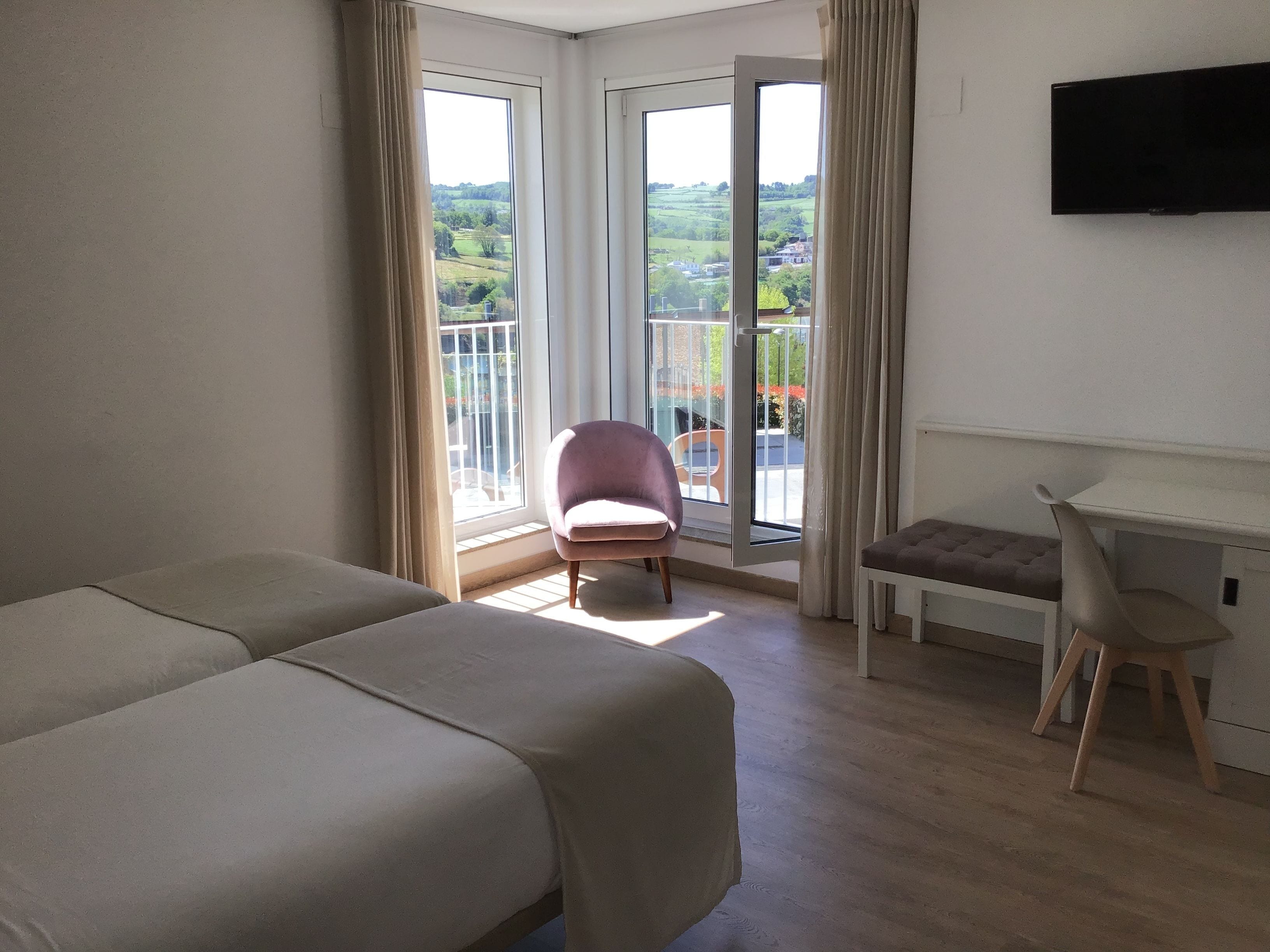 deluxe double room, 2 single beds, non smoking | premium bedding, memory-foam beds, minibar, in-room safe