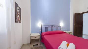 Blackout curtains, soundproofing, iron/ironing board, free WiFi