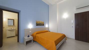 Blackout curtains, soundproofing, iron/ironing board, free WiFi