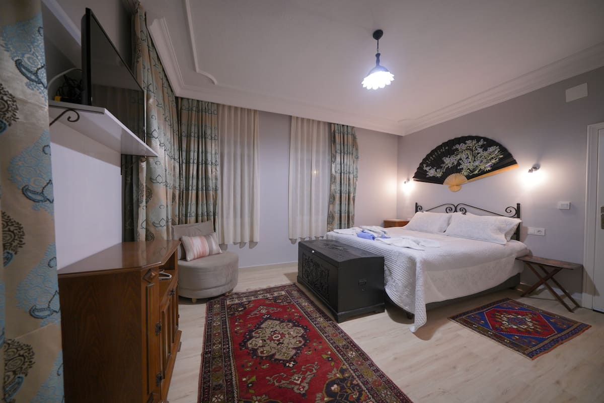 Premium bedding, minibar, desk, laptop workspace